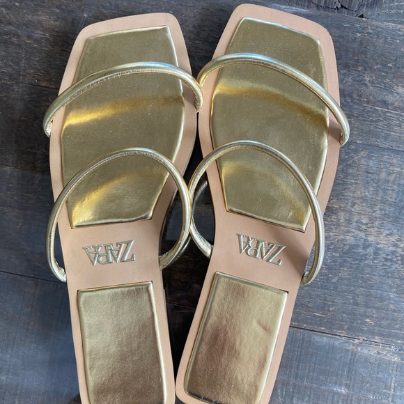 Gold zara sandals 7 - Picture 1 of 2